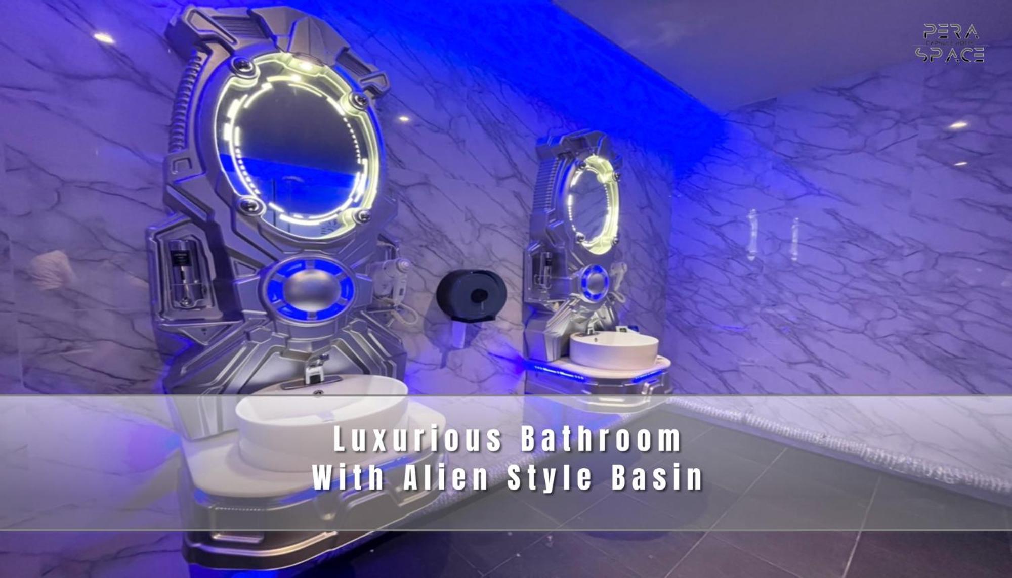 Pera Space Capsule Hotel Phuket Екстериор снимка